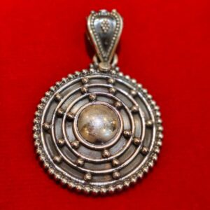 ROUND SILVER PENDANT