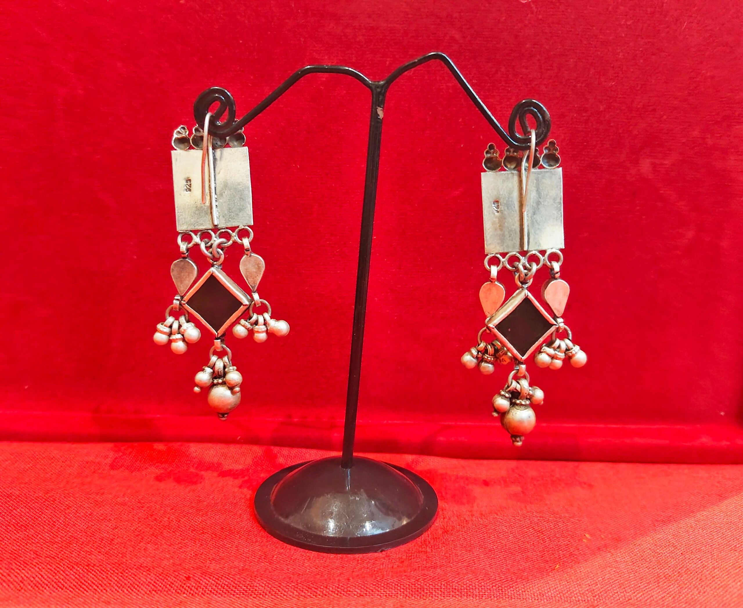 GREEN GLASS DANGLERS - Image 3