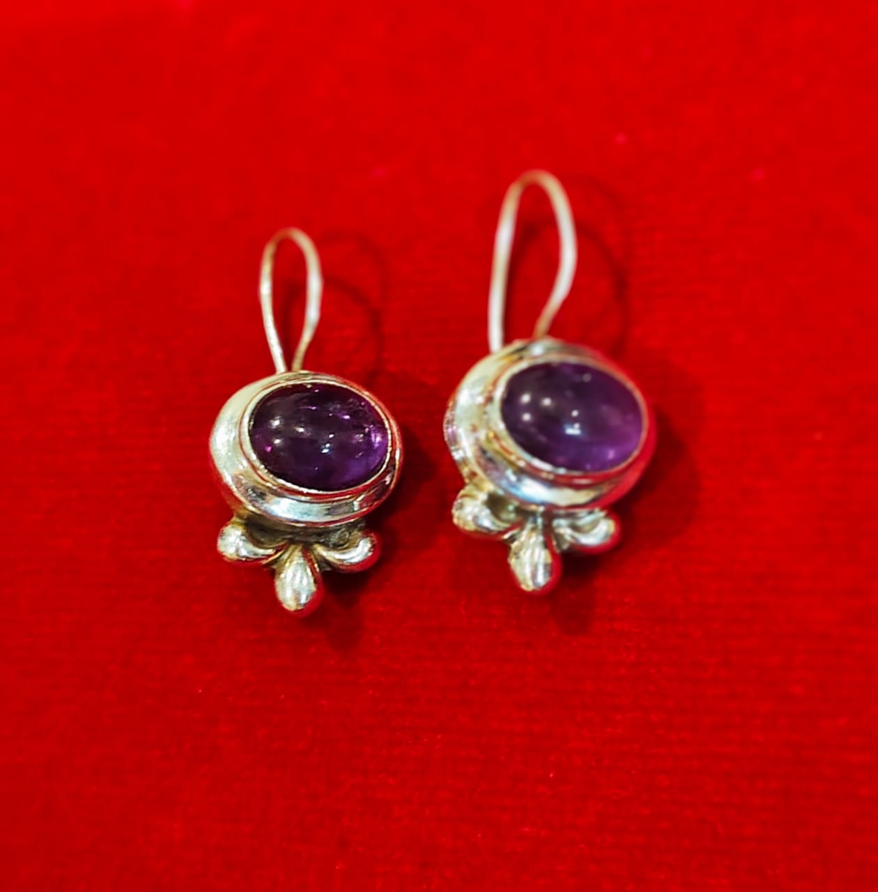 RADIANT PURPLE OVAL CRYSTAL EARRINGS - Image 2