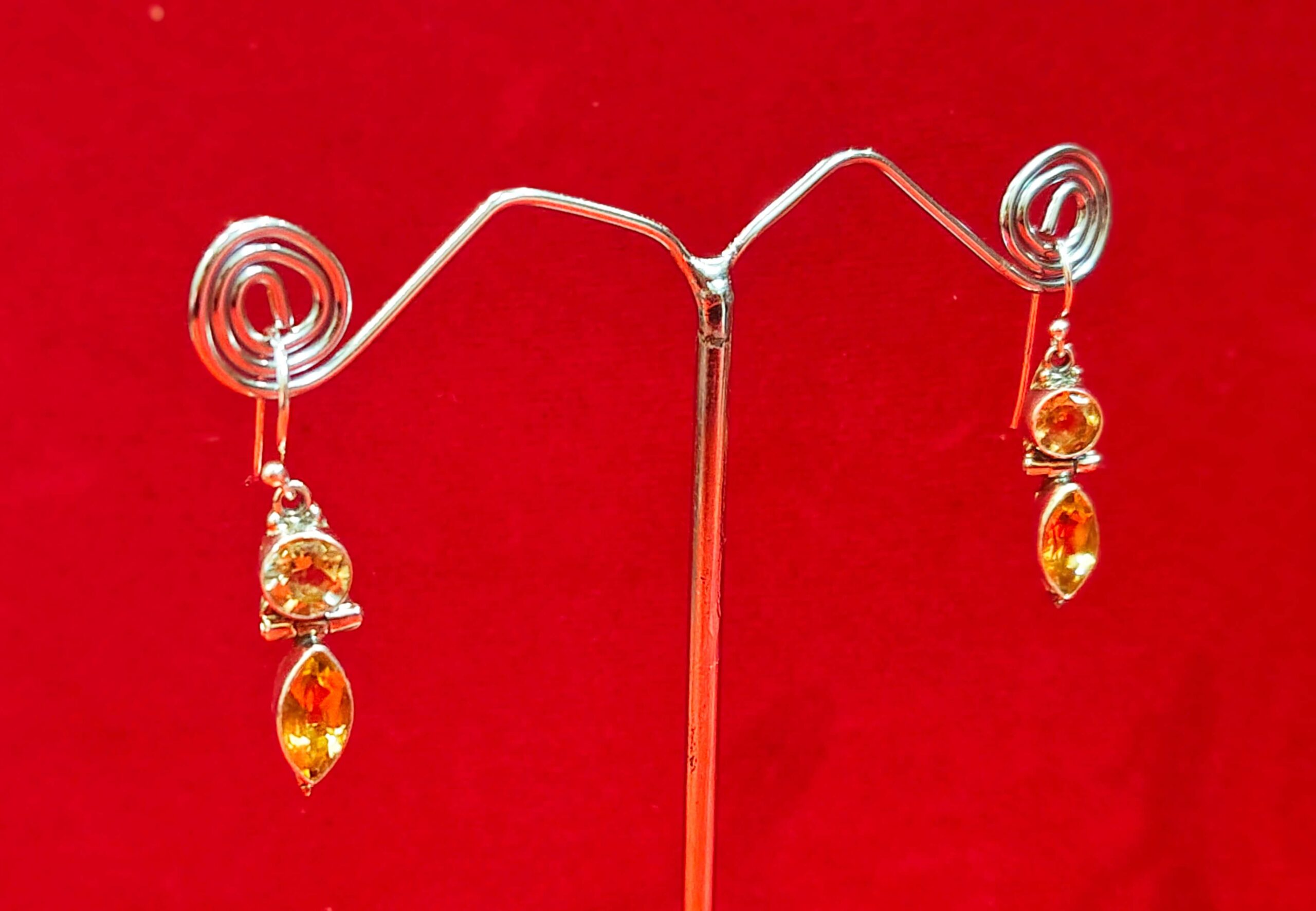 SILVER CITRINE DANGLE EARRINGS - Image 2