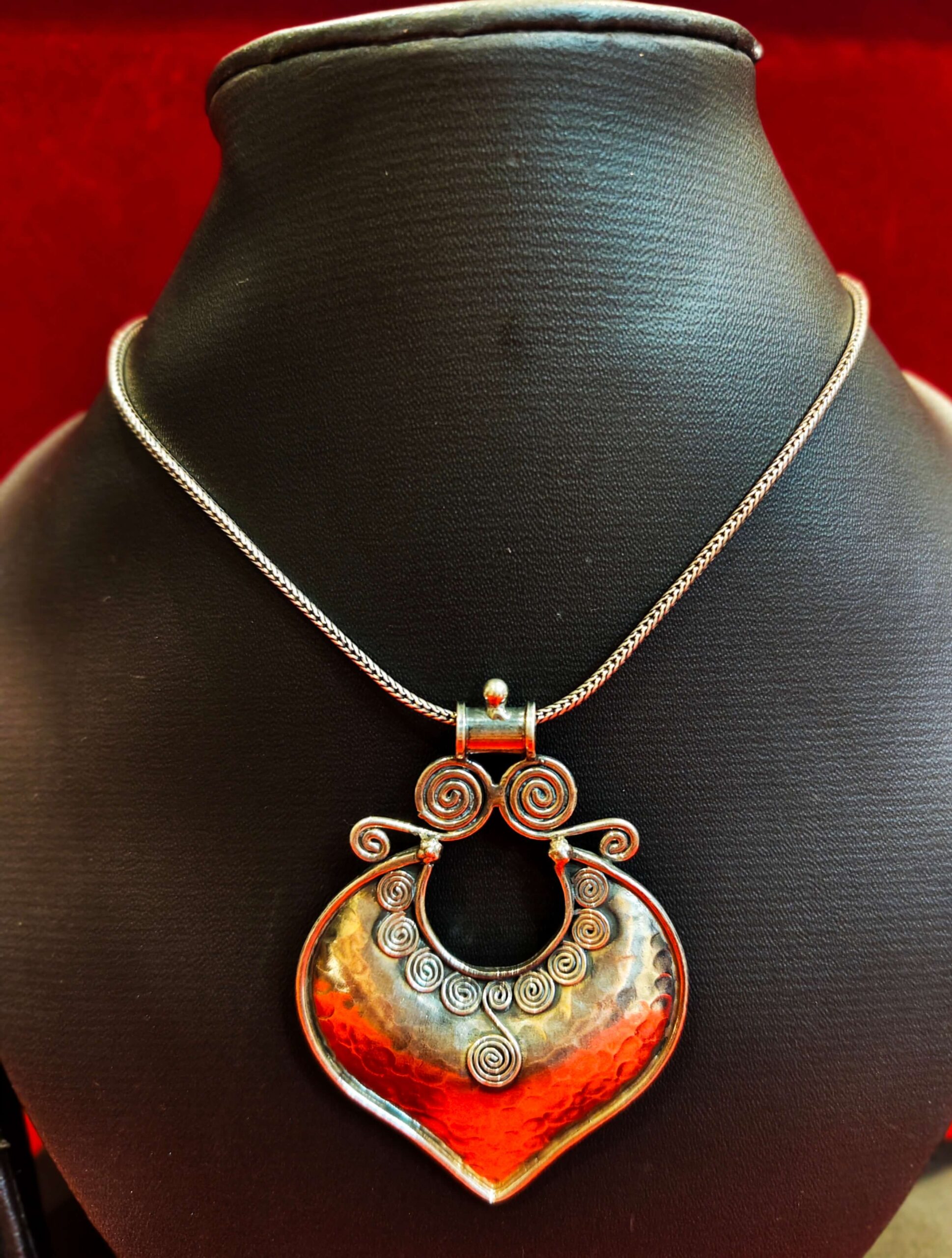 HEART SHAPED SILVER PENDANT - Image 2