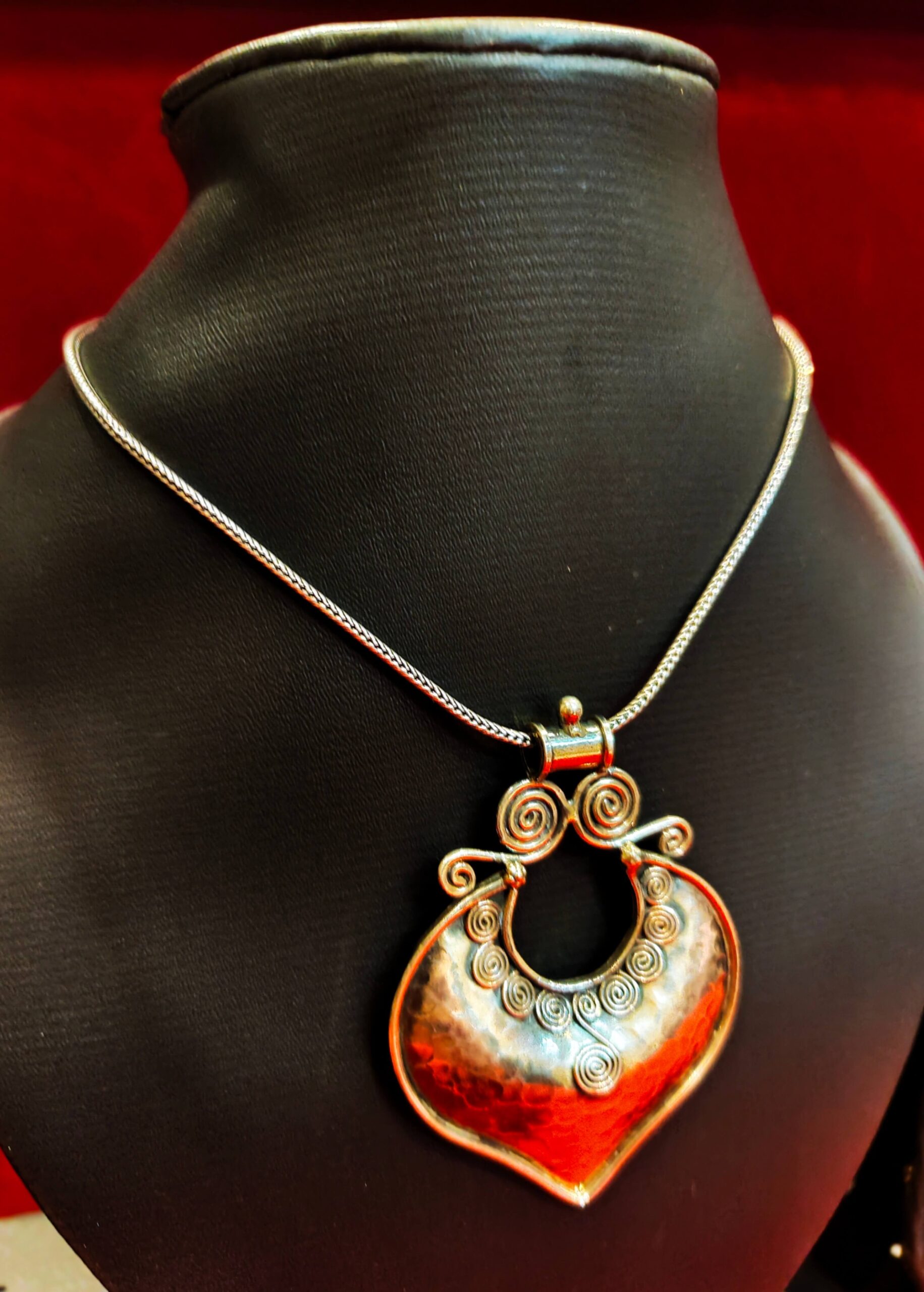 HEART SHAPED SILVER PENDANT - Image 3