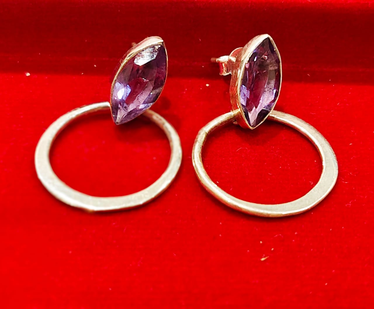 PURPLE STONE STUDDED HOOP EARRINGS - Image 2