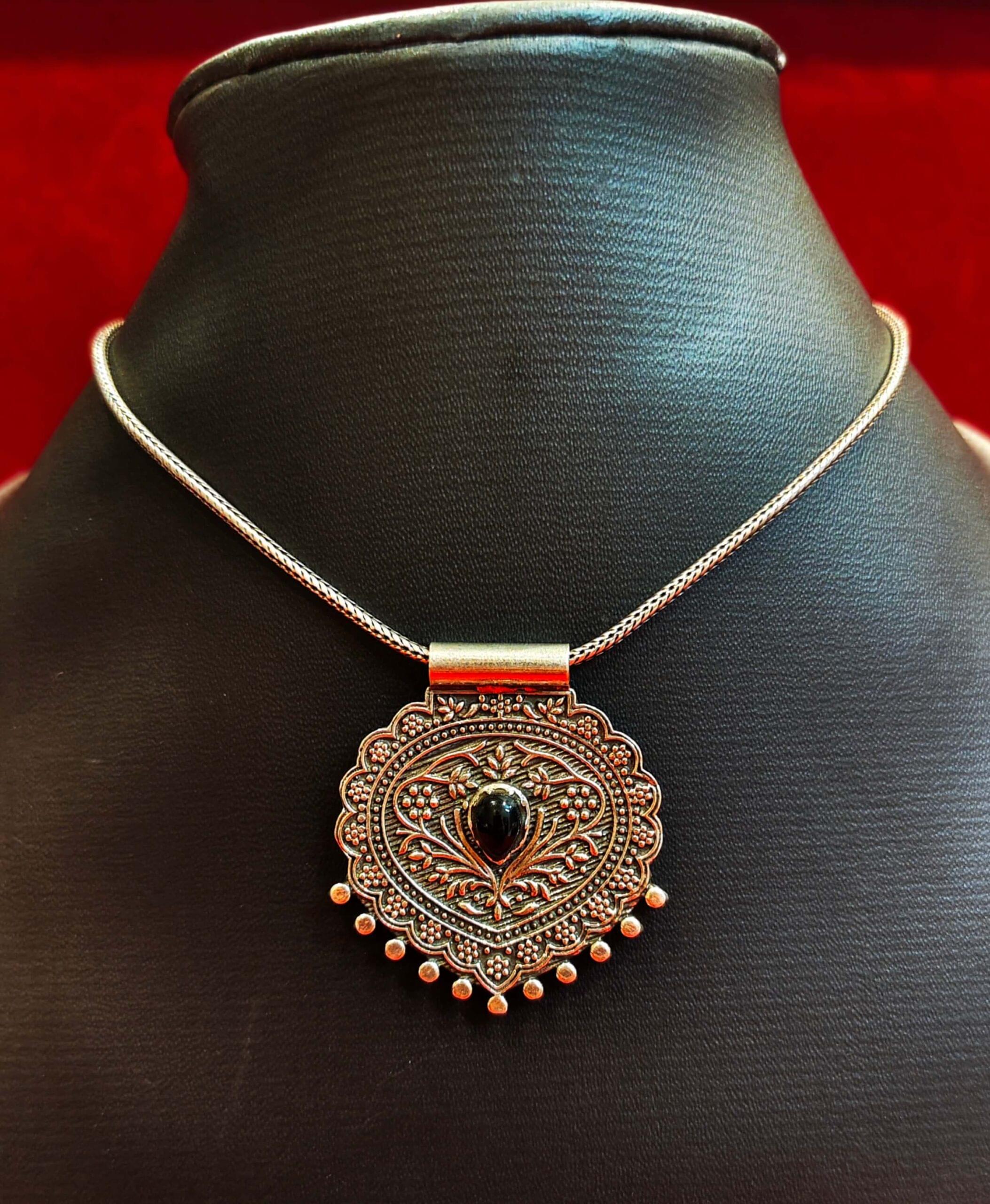 BLACK STONE STUDDED SILVER PENDANT